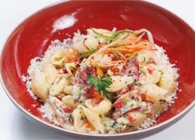 Ракушки с колбасками и овощами