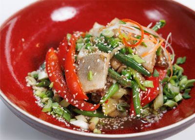 Жаренная треска с овощами